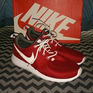 New Nike Roshe One